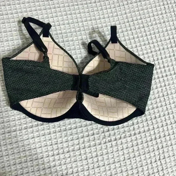 VICTORIA'S SECRET
UPLIFT SEMI DEMI/ DEMI-BUSTE SEMI-COUVRANT REHAUSSANT 32DDD/F - Picture 2 of 4